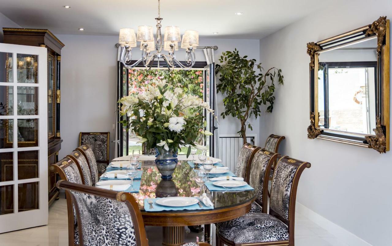 Villa Casakhan, Beautiful Luxury Villa, Marbella Bagian luar foto