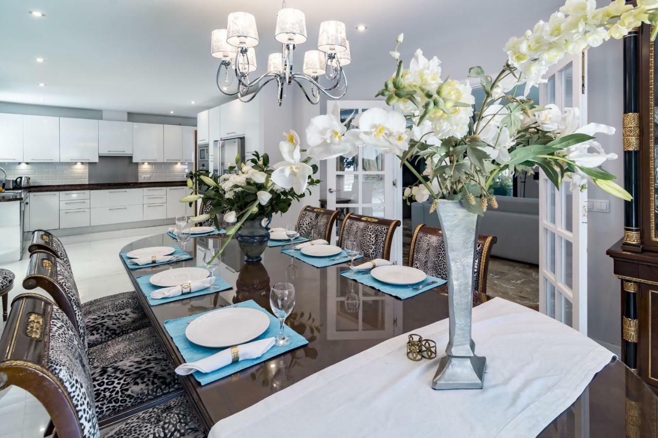Villa Casakhan, Beautiful Luxury Villa, Marbella Bagian luar foto